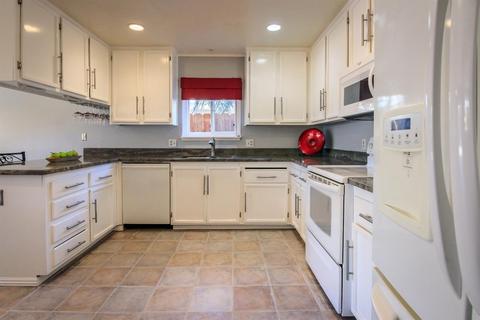 1326 7th St, Ripon, CA 95366 photo 4