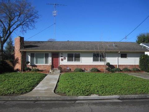 1045 Grove, Gustine, CA 95322 photo 1