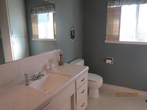 1045 Grove, Gustine, CA 95322 photo 10