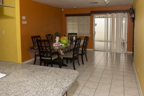 2736 Park Pl, Modesto, CA 95350 photo 4