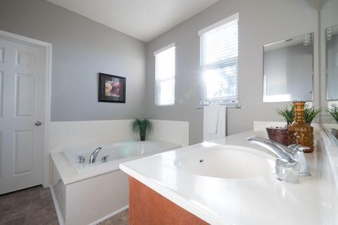 4071 Berkeley Ave, Turlock, CA 95382 photo 17
