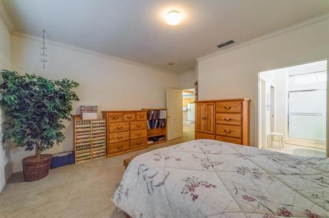 2061 Spring Valley Dr, Turlock, CA 95382 photo 17