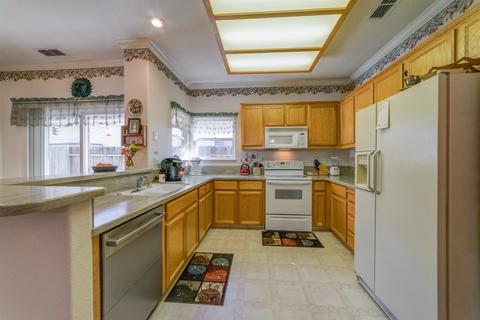 2061 Spring Valley Dr, Turlock, CA 95382 photo 9