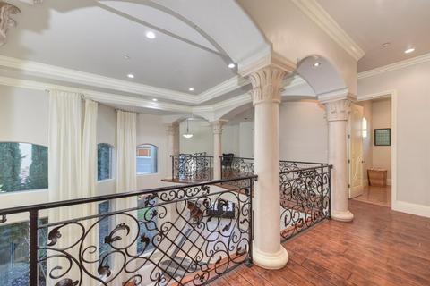 6101 Holt Ln, Carmichael, CA 95608 photo 9