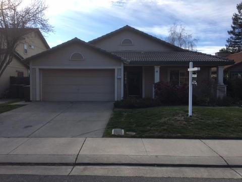 2151 Jayhawk Dr, Lodi, CA 95240 photo 1