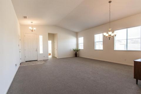 8975 Sand Trap Ct, Patterson, CA 95363 photo 4