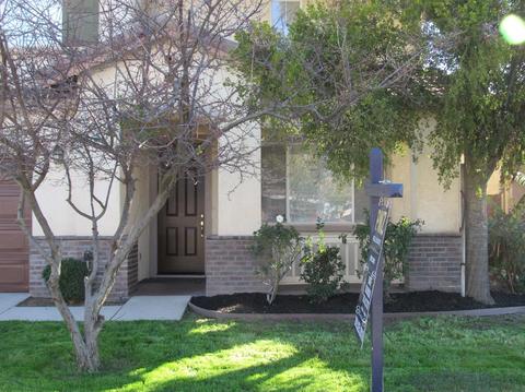 366 Calcite Ave, Lathrop, CA 95330 photo 2