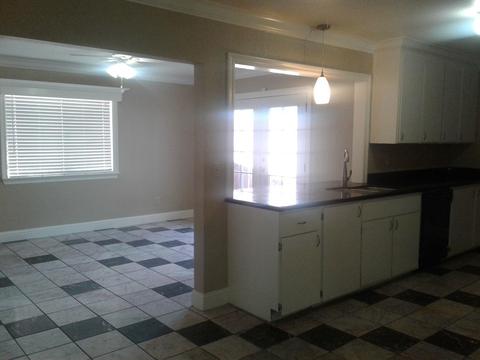 118 S Roxie Dr, Ripon, CA 95366 photo 4