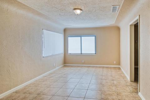 1011 Herndon Rd, Modesto, CA 95351 photo 4