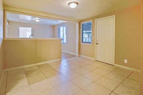 1011 Herndon Rd, Modesto, CA 95351 photo 8