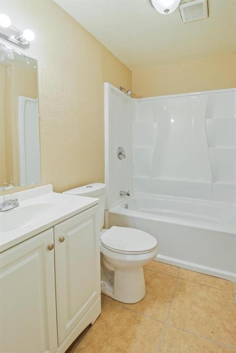 1011 Herndon Rd, Modesto, CA 95351 photo 5