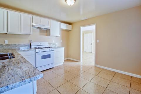 1011 Herndon Rd, Modesto, CA 95351 photo 7
