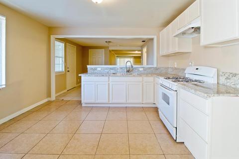 1011 Herndon Rd, Modesto, CA 95351 photo 6