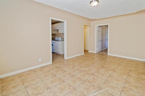 1011 Herndon Rd, Modesto, CA 95351 photo 3