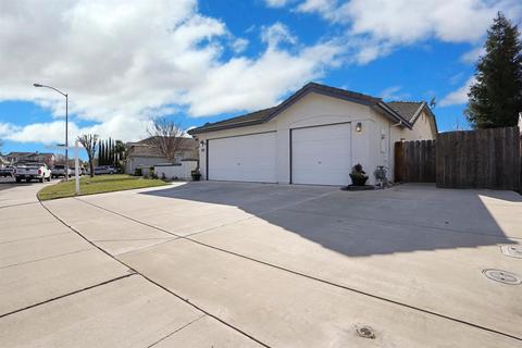 1555 Churcher Dr, Manteca, CA 95337 photo 3