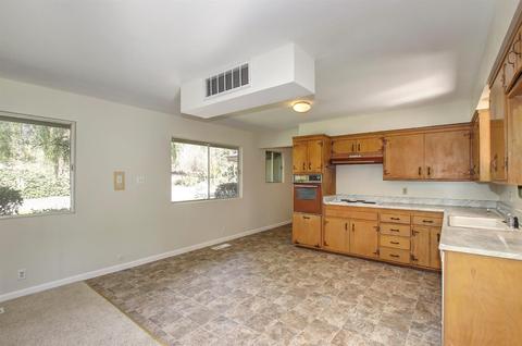 43559 Almond Ln, Davis, CA 95618 photo 12