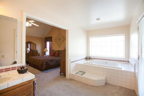 1905 Castleview Dr, Turlock, CA 95382 photo 25