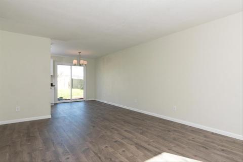 89 Sunshine Dr, Galt, CA 95632 photo 4