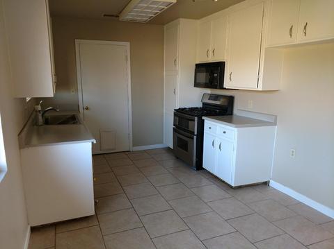 1613 Colin Ln, Modesto, CA 95355 photo 3