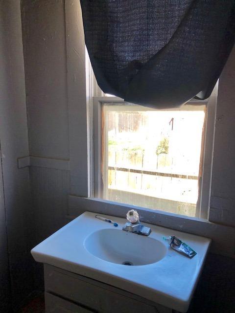167 6th St, Gustine, CA 95322 photo 7