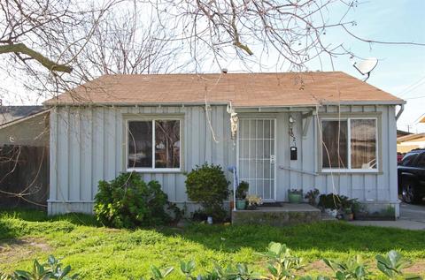 3021 9th St, Ceres, CA 95307 photo 2