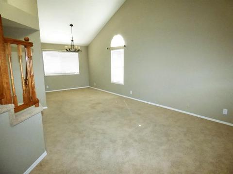 8252 Benjamin Dr, Antelope, CA 95843 photo 6