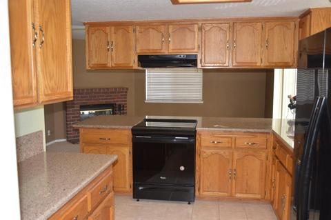 8252 Benjamin Dr, Antelope, CA 95843 photo 3