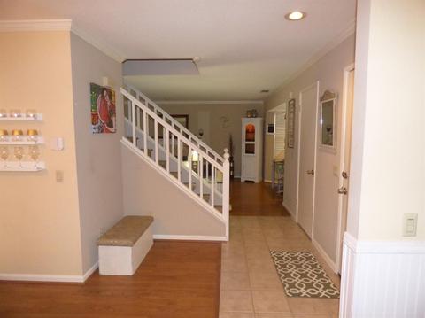 3824 Olivebranch Ln, Carmichael, CA 95608 photo 3