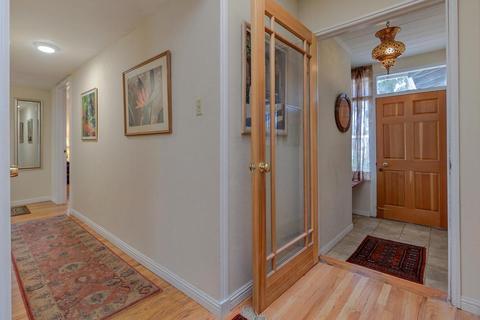 1217 Beech Ln, Davis, CA 95616 photo 4