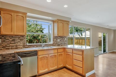 135 Carmel Way, Tracy, CA 95376 photo 10