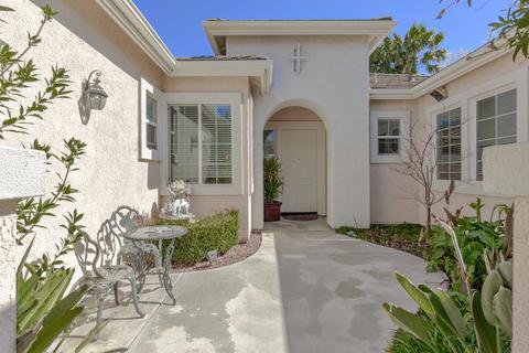424 Angela St, Davis, CA 95618 photo 2