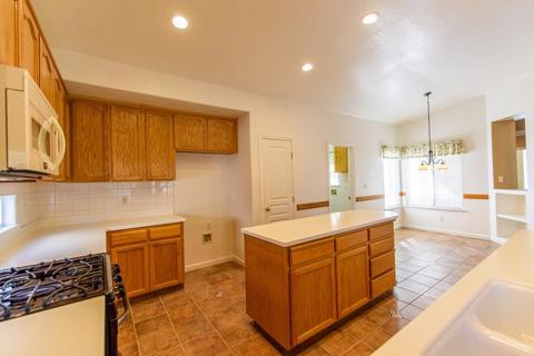 1887 Crom St, Manteca, CA 95337 photo 10