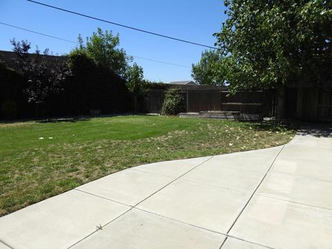 1371 Gianna Ln, Manteca, CA 95336 photo 4