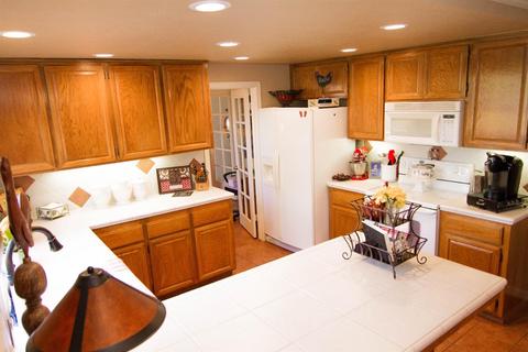 581 Nancy Dr, Ripon, CA 95366 photo 5