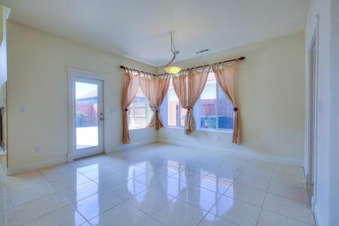 1930 River Tree Ln, Modesto, CA 95351 photo 10