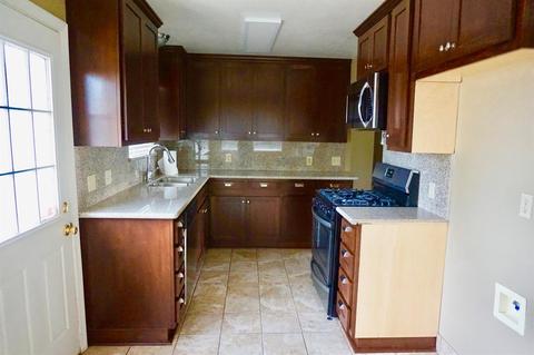 1690 Vivian Rd, Modesto, CA 95358 photo 4