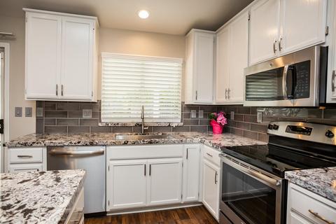 2716 Amadeus Dr, Modesto, CA 95358 photo 4