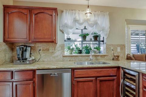 2065 Swanson Dr, Escalon, CA 95320 photo 5
