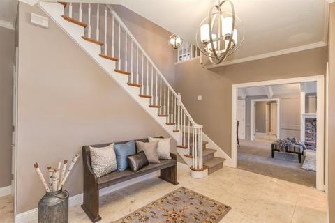 1448 Kingsford Dr, Carmichael, CA 95608 photo 3