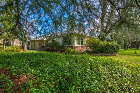 6200 Mahala Dr, Carmichael, CA 95608 photo 2