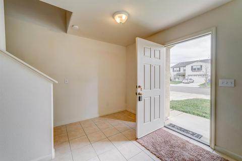 1147 Evening Star Dr, Merced, CA 95348 photo 2