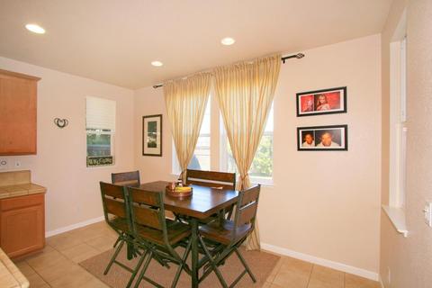 923 Campfire Cir, Rocklin, CA 95765 photo 4