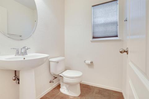 437 Renaissance Ave, Lathrop, CA 95330 photo 8