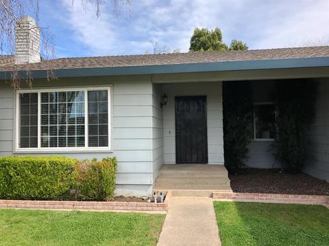 212 Rainier Dr, Lodi, CA 95242 photo 2