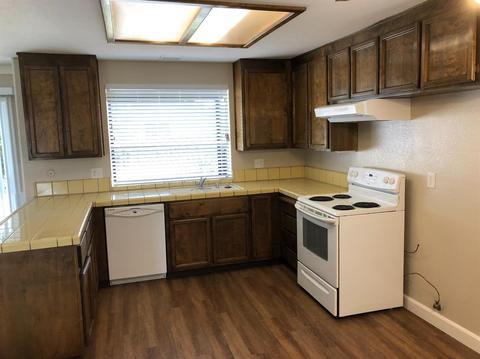 212 Rainier Dr, Lodi, CA 95242 photo 6