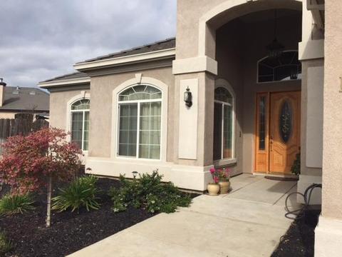 1079 Gladiola Ln, Manteca, CA 95336 photo 3