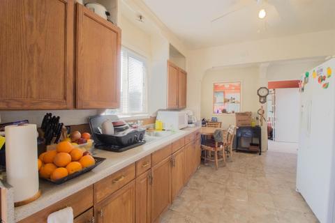 1633 Vernon Ave, Modesto, CA 95351 photo 5