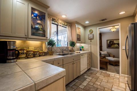 1458 Highland Ct, Manteca, CA 95336 photo 4