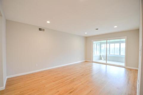 1027 Alameda Dr, Modesto, CA 95351 photo 4