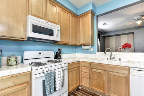 1759 Griego Ave, Olivehurst, CA 95961 photo 4
